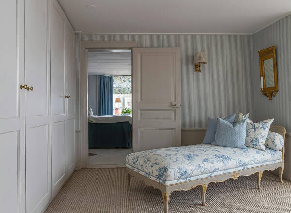 Английское влияние в дизайне коттеджа у озера в Швеции