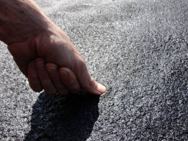 Чем защитить бетон от разрушения на улице?