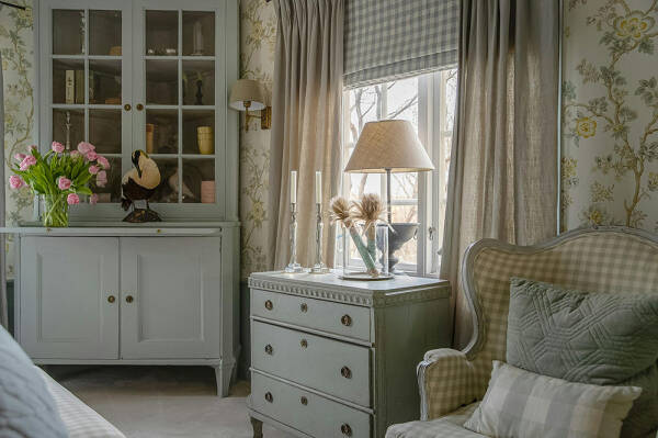 Английское влияние в дизайне коттеджа у озера в Швеции