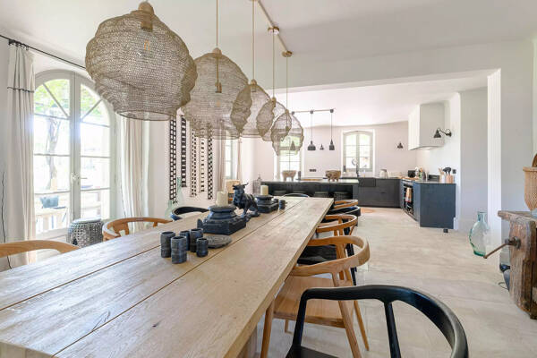 Красота Прованса: старинное поместье с оливковой рощей во Франции