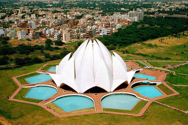 Фантастические здания и где они &laquo;обитают&raquo;: 12 необычных строений мира