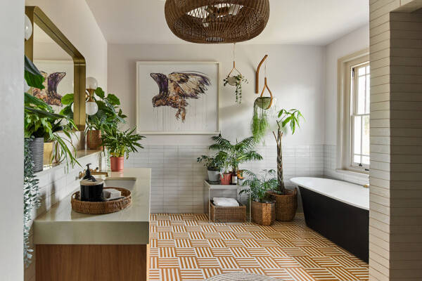 Классическая архитектура и зелёная гостиная: обновление виллы 19 века в Англии