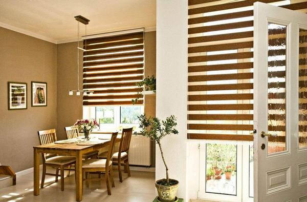 Рулонные шторы &laquo;день-ночь&raquo; на пластиковые окна: в интерьере, выбор конструкции, монтаж