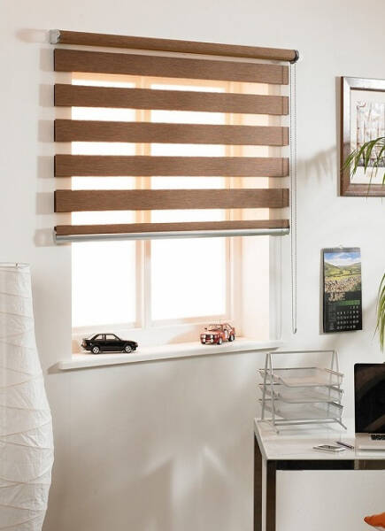 Рулонные шторы &laquo;день-ночь&raquo; на пластиковые окна: в интерьере, выбор конструкции, монтаж