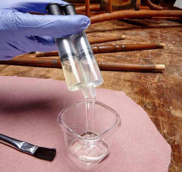 Почему не твердеет эпоксидная смола и что делать