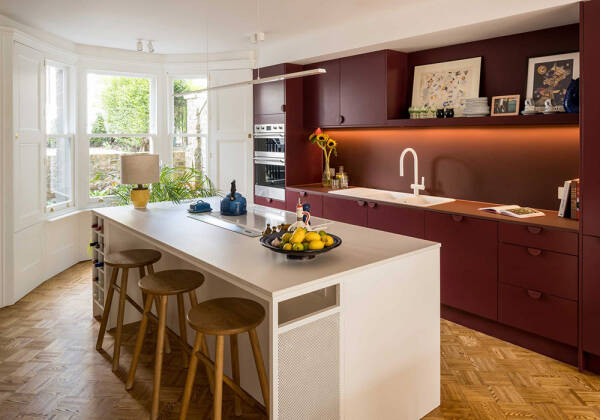 Цветные комнаты и старинные детали: смелый дизайн викторианского дома в Лондоне