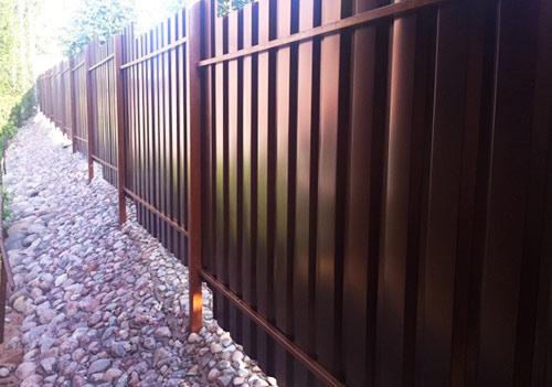 Из чего лучше сделать забор