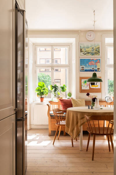 Дровяная печь и винтажная мебель: уютная квартира в Швеции (78 кв. м)