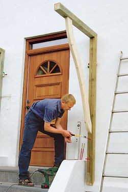 Как сделать козырек над крыльцом