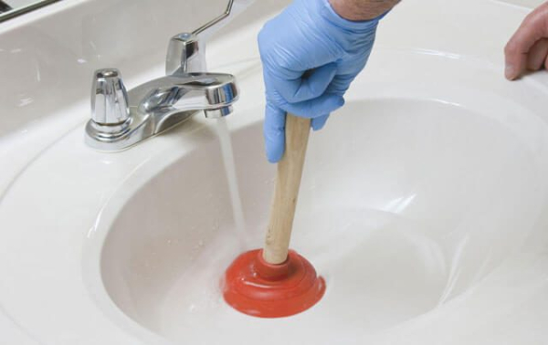 Засор канализации в частном доме: средства для очистки и инструкция их применения