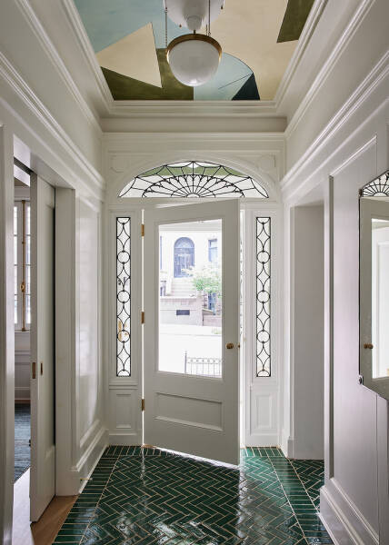 Яркий интерьер с характером: таунхаус в Бруклине