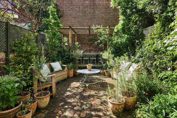 Принты, краски и искусство: эклектичный таунхаус в Лондоне