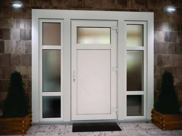 Конструктивные особенности входных металлопластиковых дверей для частного дома