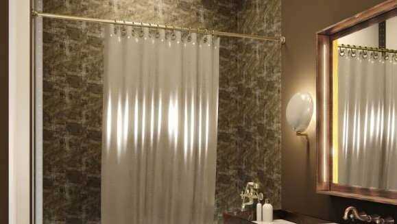 Широкий выбор карнизов для ванной комнаты &mdash; особенности и варианты установки