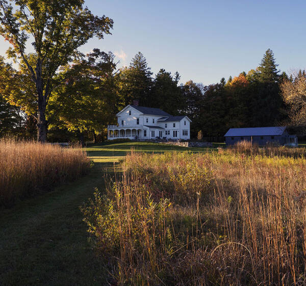 Уютная американская дача в старинном фермерском доме