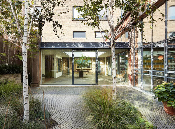 Невероятный лофт в здании бывшей студии в Лондоне