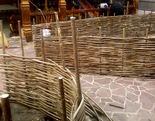 Заборы из лозы