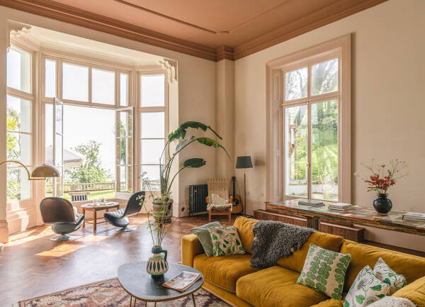 Великолепная архитектура с яркими современными штрихами: дом в Англии