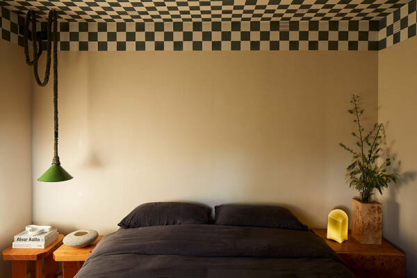 Красочный mid-century интерьер музыканта и певца в Голливуде