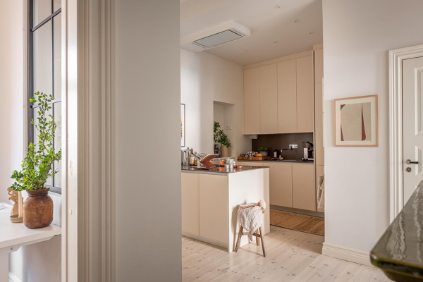 Лёгкие пастели в дизайне приятной скандинавской квартиры (72 кв. м)