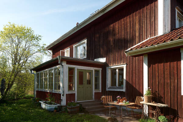 Когда возраст красит: очень старый коттедж в Швеции