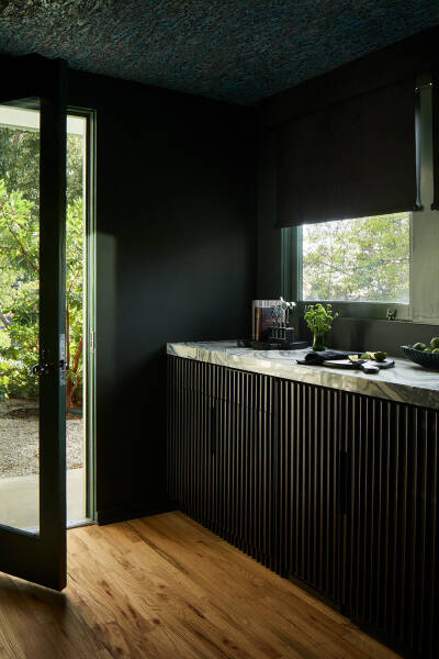 Красочный mid-century интерьер музыканта и певца в Голливуде