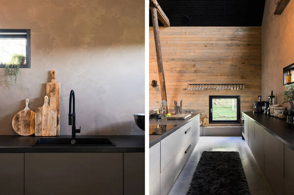 Стильный дом с чёрными элементами в декоре на месте старого амбара