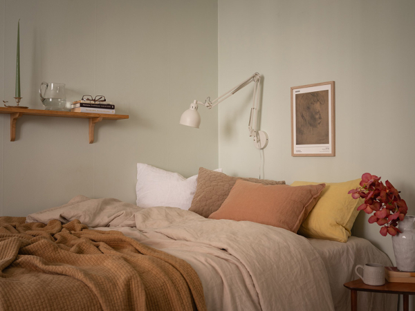 Мягкий интерьер маленькой шведской квартиры с приятным декором (40 кв. м)