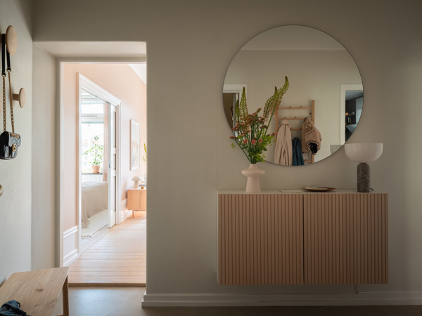 Приятные пастельные оттенки в интерьере шведской квартиры (73 кв. м)