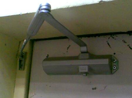 Доводчики для калиток