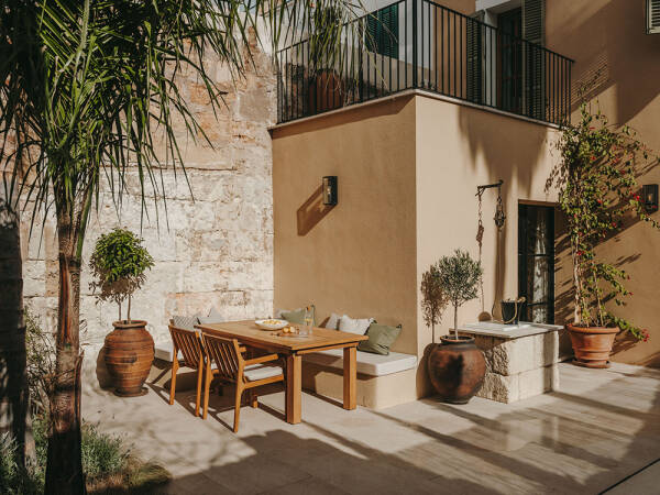 Таунхаус на Майорке с историей и стильный дизайном