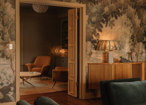 Приглушенный уют и великолепные обои: дом в Лос-Анджелесе