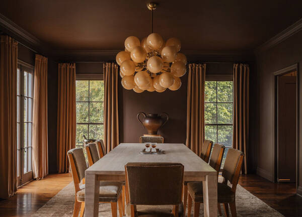 Приглушенный уют и великолепные обои: дом в Лос-Анджелесе