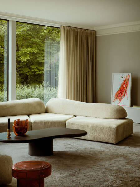 Спокойный, но изысканный современный интерьер рядом с парком в Бельгии