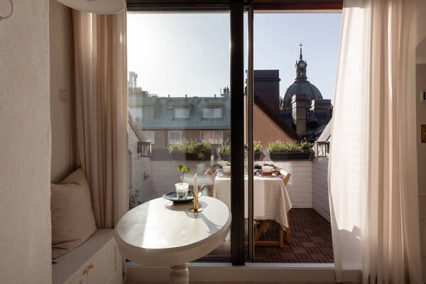 Элегантный современный интерьер лофта в Стокгольме