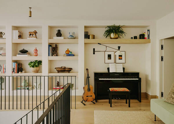 Тёплый и вдохновляющий интерьер семейного дома в Лондоне