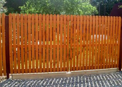 Чем обработать деревянный забор