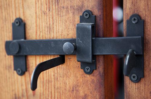 Как сделать защелку на калитку