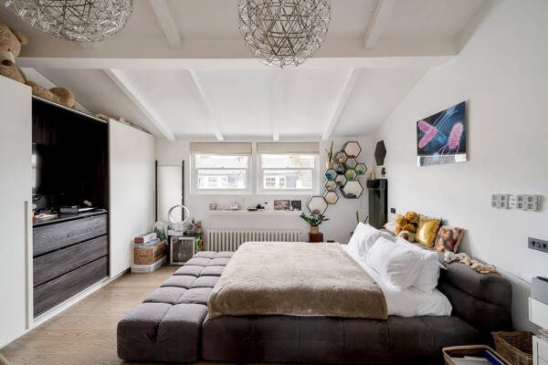 Белая квартира в Лондоне с декором, неподвластном времени