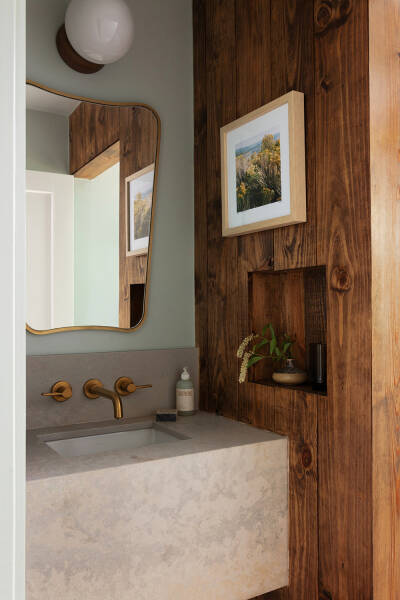 Уютное обновление дома у озера в Арканзасе