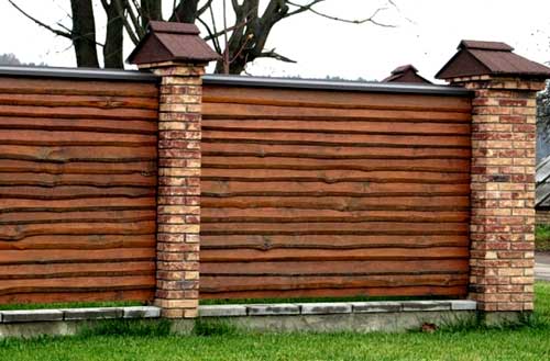 Комбинированные заборы для загородных домов