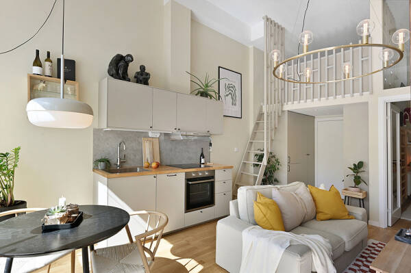 Яркий и тёплый интерьер небольшой квартиры на первом этаже в Стокгольме (34 кв. м)