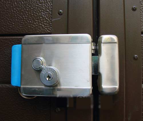 Электромеханические замки на калитку