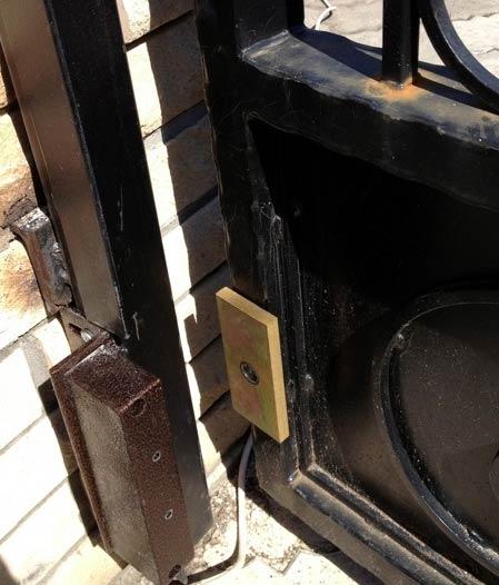 Магнитные замки на калитку