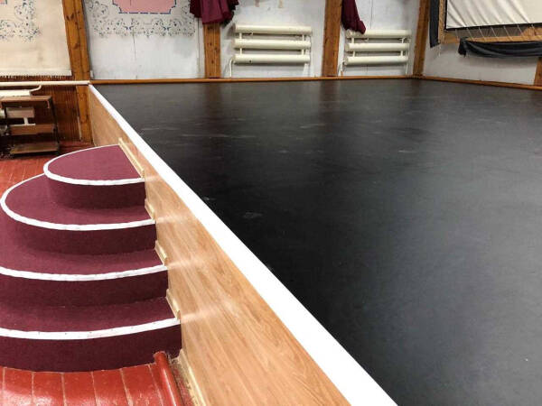 Сценический линолеум: виды и правила укладки