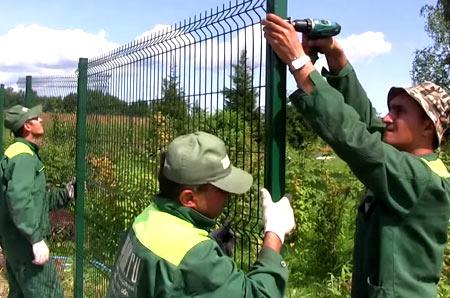 Установка забора из сетки гиттер