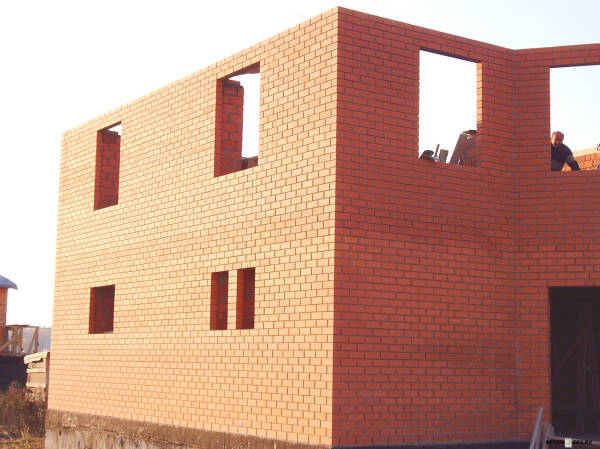 Как выстроить дом из кирпича, не посещая строй курсы