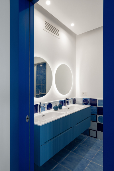 Современный пляжный дом в Неаполе с &laquo;морским&raquo; полом