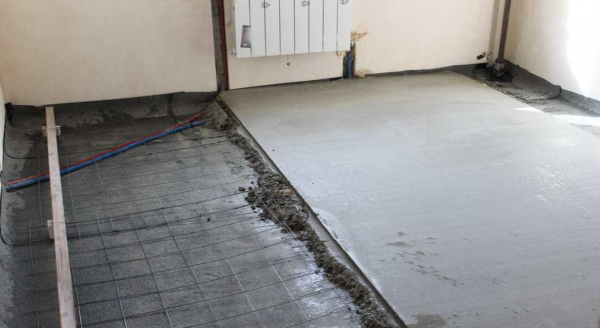 Чистовая стяжка пола: технология выполнения и советы по получению ровной поверхности