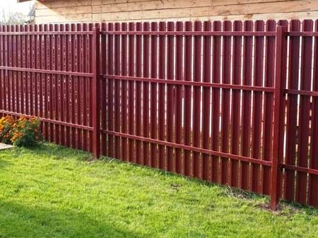 Заборы из евроштакетника